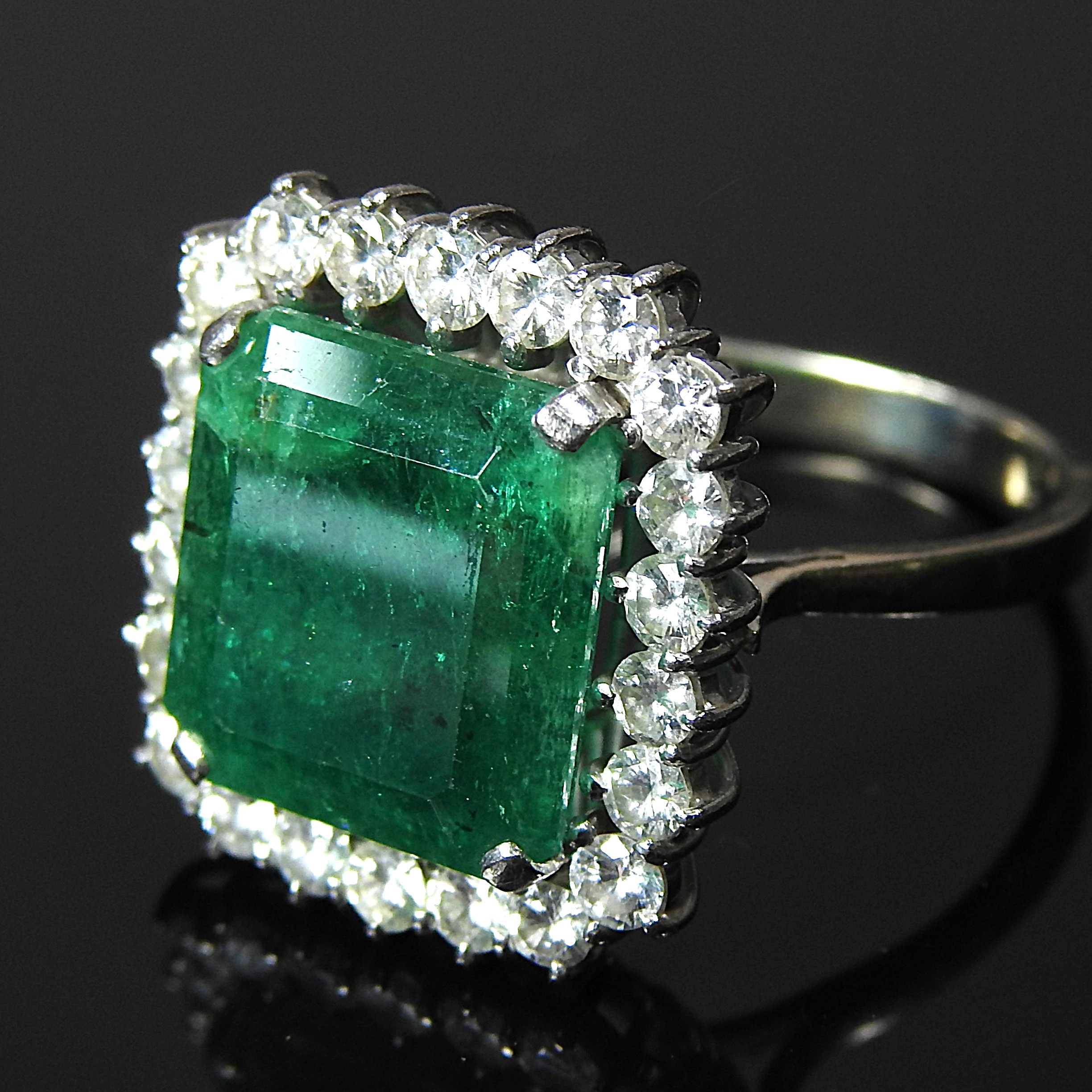 Sudbury: Fine Art, Jewellery & Interiors