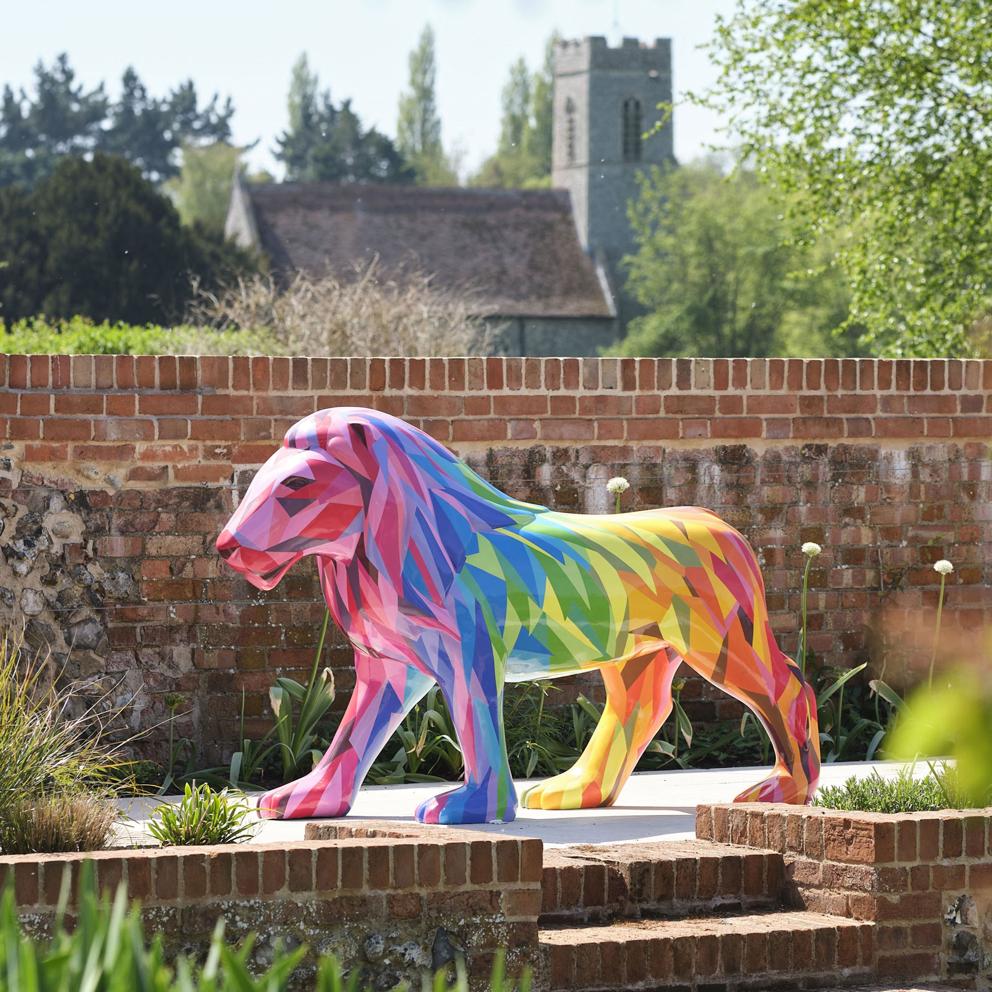 GoGoSafari Break Charity Sculpture Auction