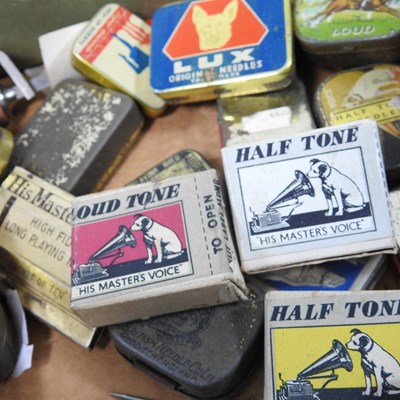 Lot 80 - A collection of gramophone needles