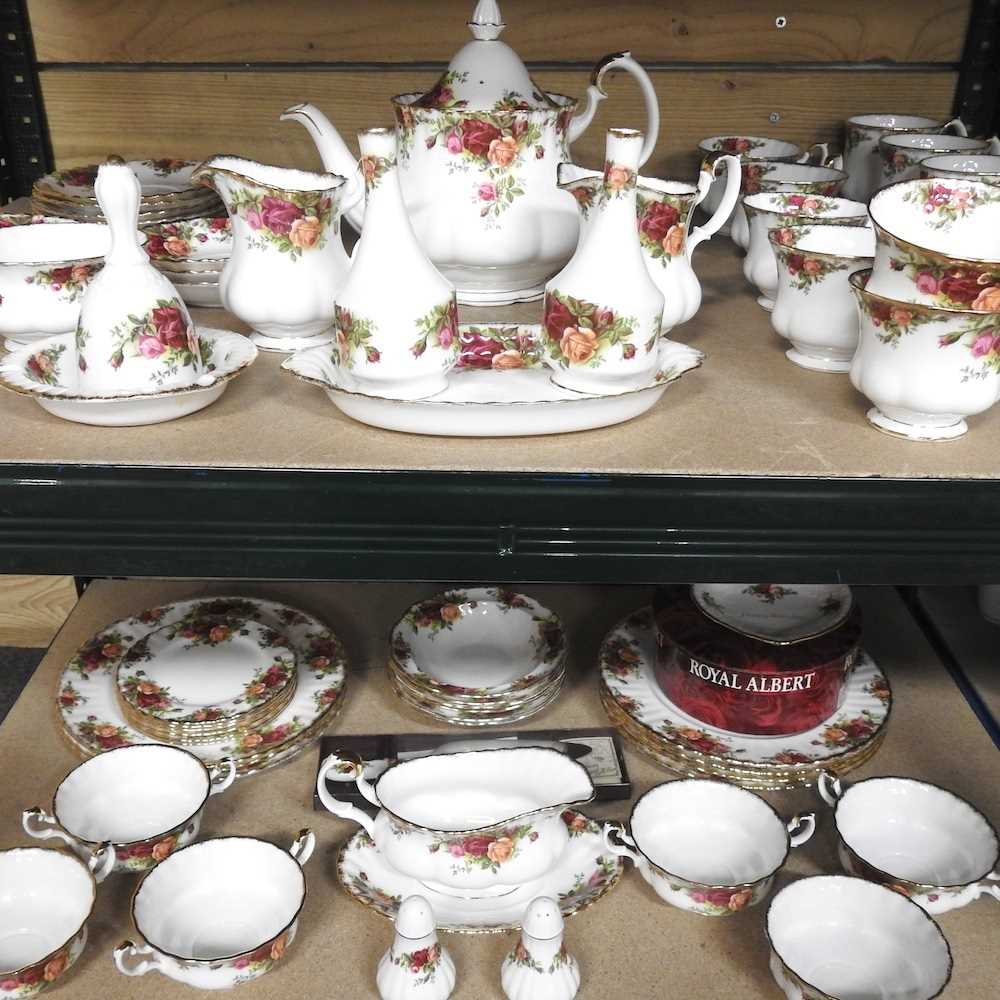 Lot 40 - A Royal Albert Old Country Roses part tea and dinner service