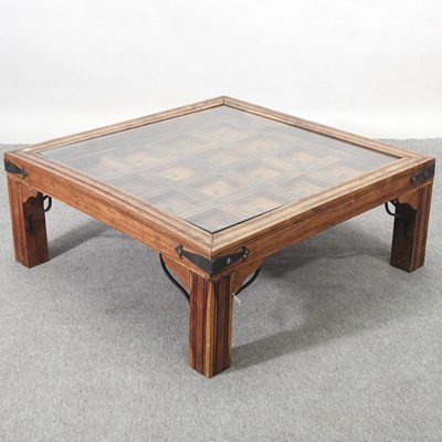 Lot 643 - A coffee table