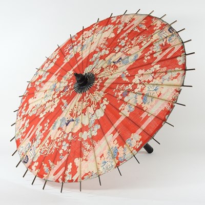 Lot 25 - A Chinese parasol