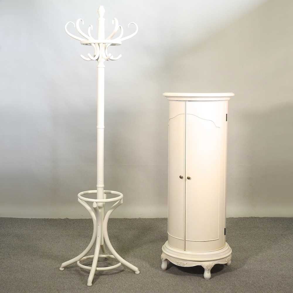 Lot 464 - A white painted hat stand