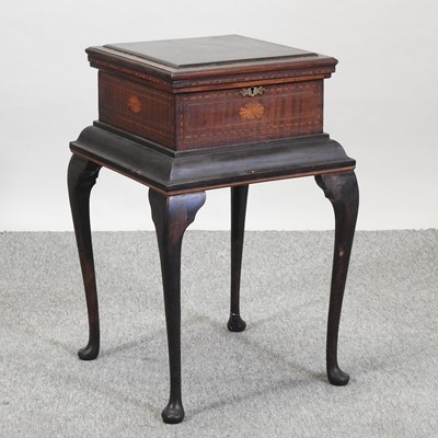 Lot 462 - An early 20th century inlaid sewing table