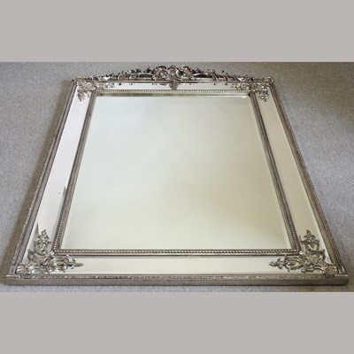Lot 521 - An ornate wall mirror