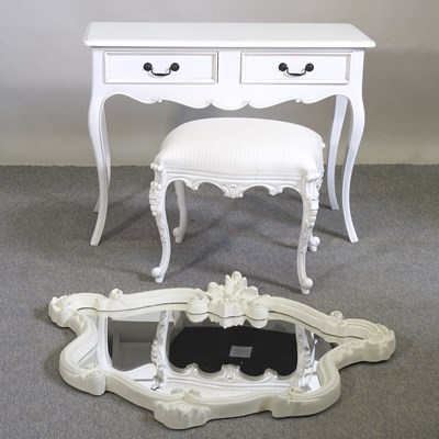 Lot 443 - A table, stool and mirror