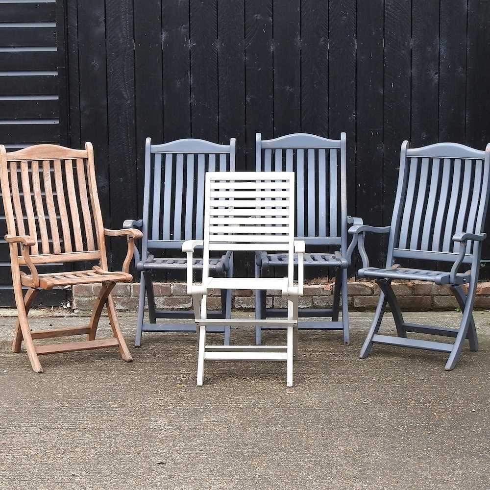 Lot 328 - Five folding garden chairs