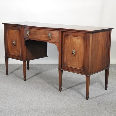Lot 624 - An Edwardian sideboard