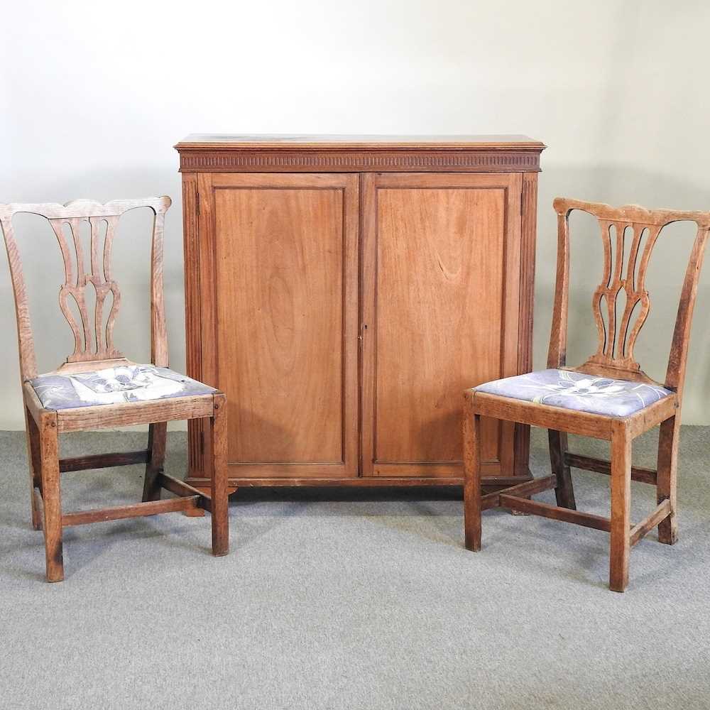 Lot 518 - An Edwardian mahogany cabinet