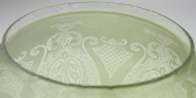 Lot 72 - A green etched glass oil lamp shade