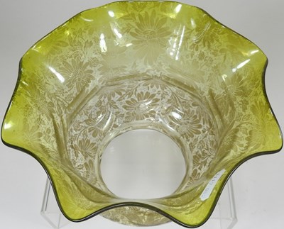 Lot 116 - A green glass oil lamp shade