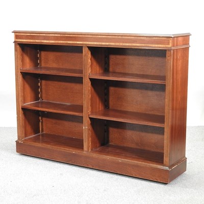 Lot 472 - An Edwardian mahogany and crossbanded dwarf open bookcase