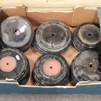 Lot 174 - A collection of oil lamp bases