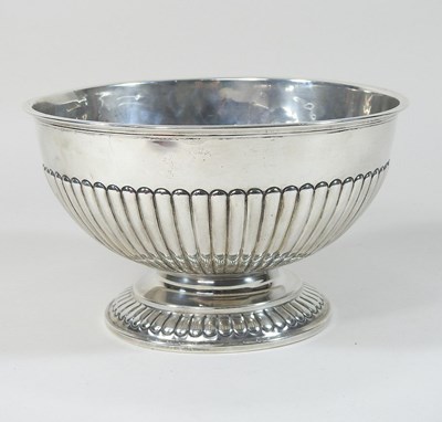 Lot 15 - A Victorian silver pedestal bowl