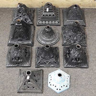 Lot 220 - A collection of oil lamp bases