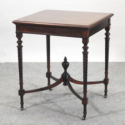 Lot 475 - An Edwardian mahogany occasional table