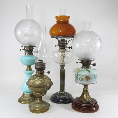 Lot 222 - Four various oil lamps