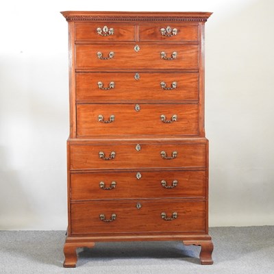 Lot 593 - A 19th century chest on chest