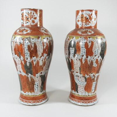 Lot 76 - A pair of Japanese vases