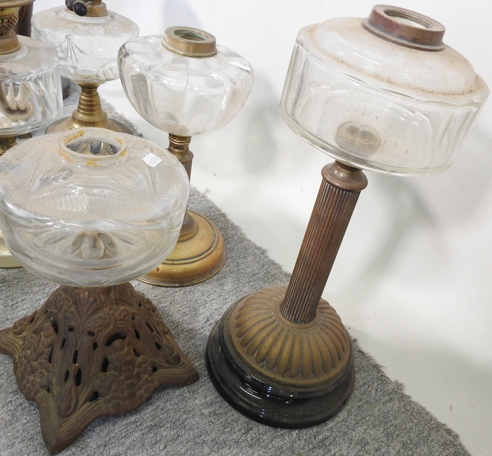 Lot 193 Ten oil lamp bases