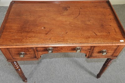 Lot 406 - A Regency mahogany washstand