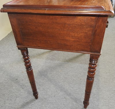 Lot 406 - A Regency mahogany washstand