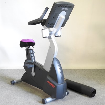 Lot 477 - An exercise bike