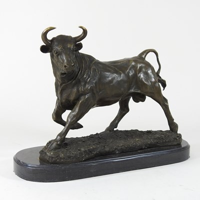 Lot 458 - A bronze bull