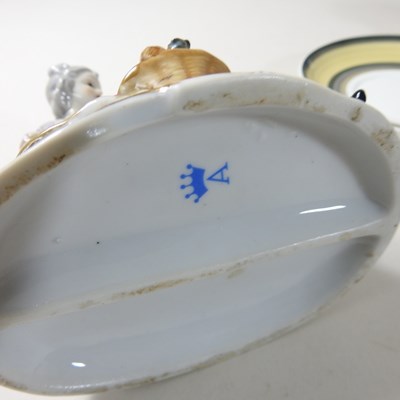 Lot 185 - A collection of china and glassware