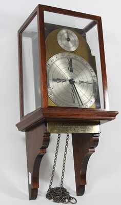 Lot 43 - A wall clock