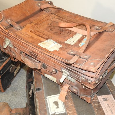 Lot 33 - A collection of 19th century and later travelling cases