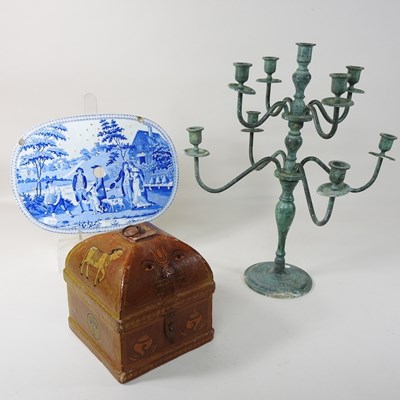 Lot 323 - An early 19th century Staffordshire pearlware blue and white dish