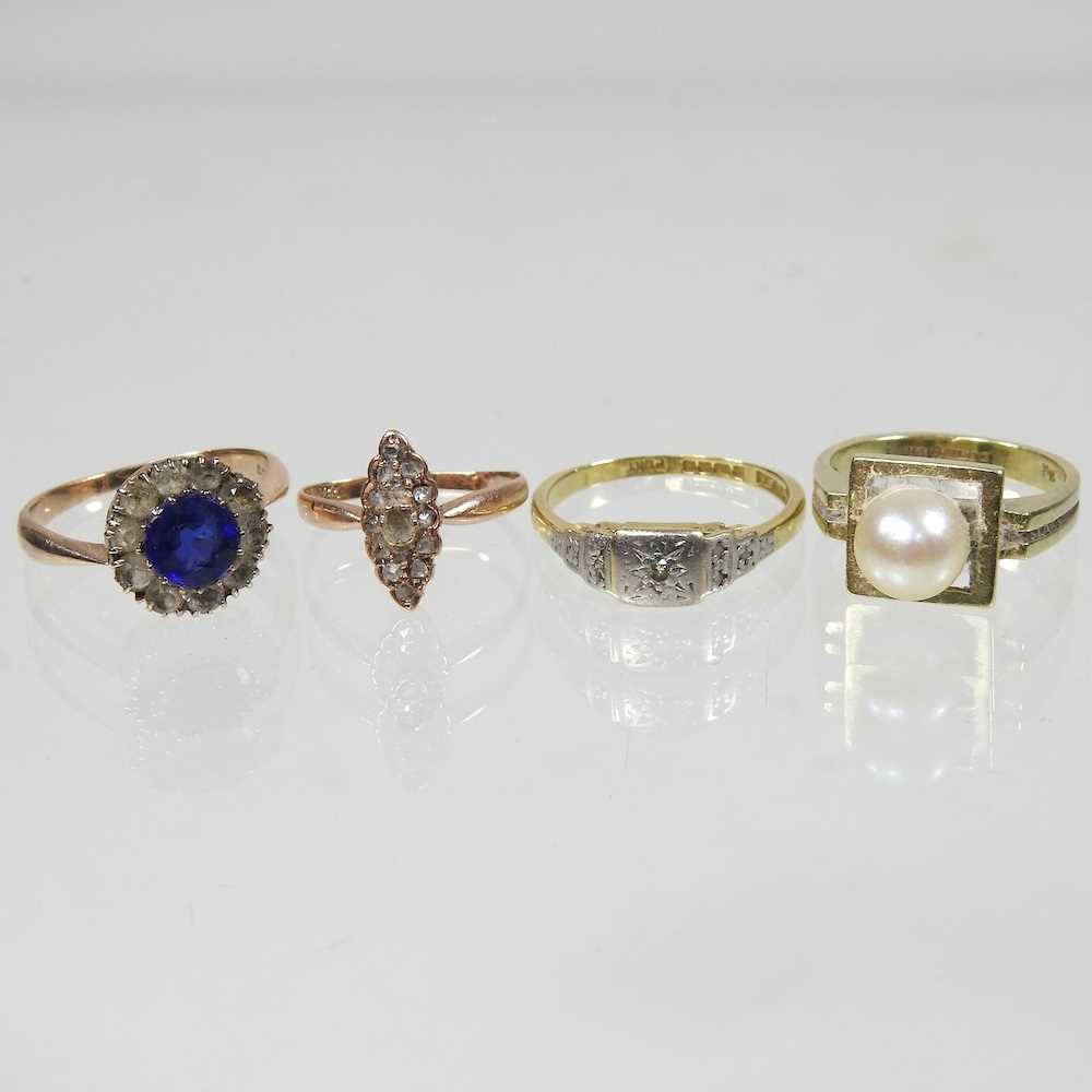 Lot 21 - Four various rings