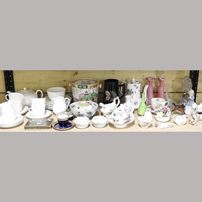 Lot 163 - A collection of china