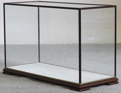 Lot 530 - A glass table top display case