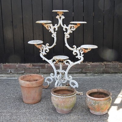 Lot 325 - A plant stand and pots