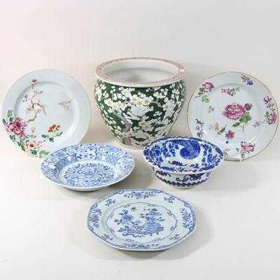 Lot 328 - A 20th century Chinese blue and porcelain jardiniere