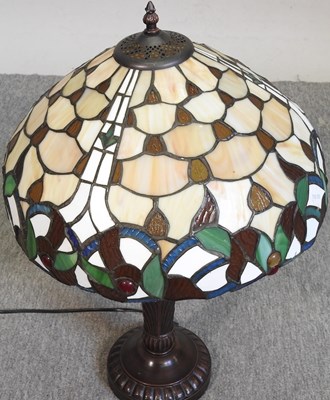 Lot 551 - A Tiffany style table lamp