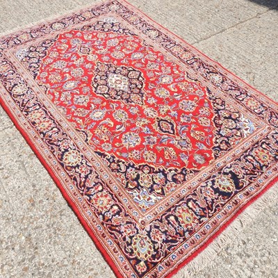 Lot 521 - A Kashan rug