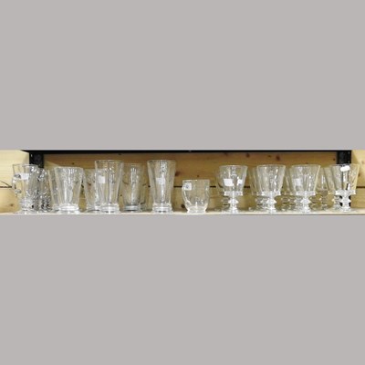 Lot 147 - A collection of French glassware