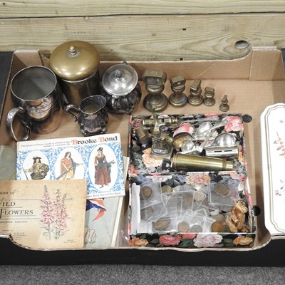 Lot 121 - A collection of various items