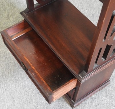 Lot 632 - A matched pair of mahogany bookshelves