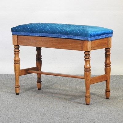 Lot 524 - A duet stool