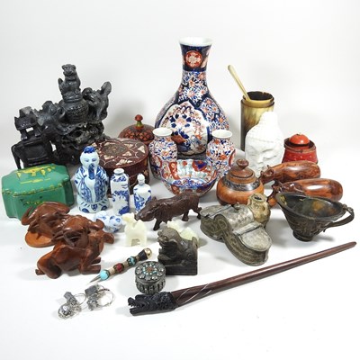 Lot 15 - A collection of Eastern items