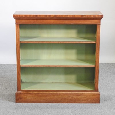 Lot 482 - A bespoke made walnut bookcase