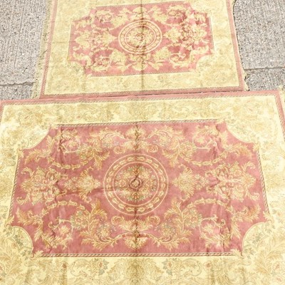 Lot 390 - A modern rug