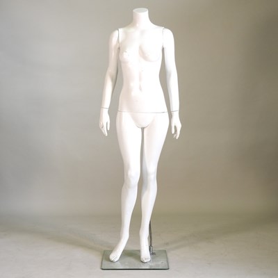 Lot 437 - A mannequin