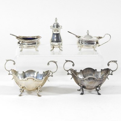 Lot 157 - Silver and plated items