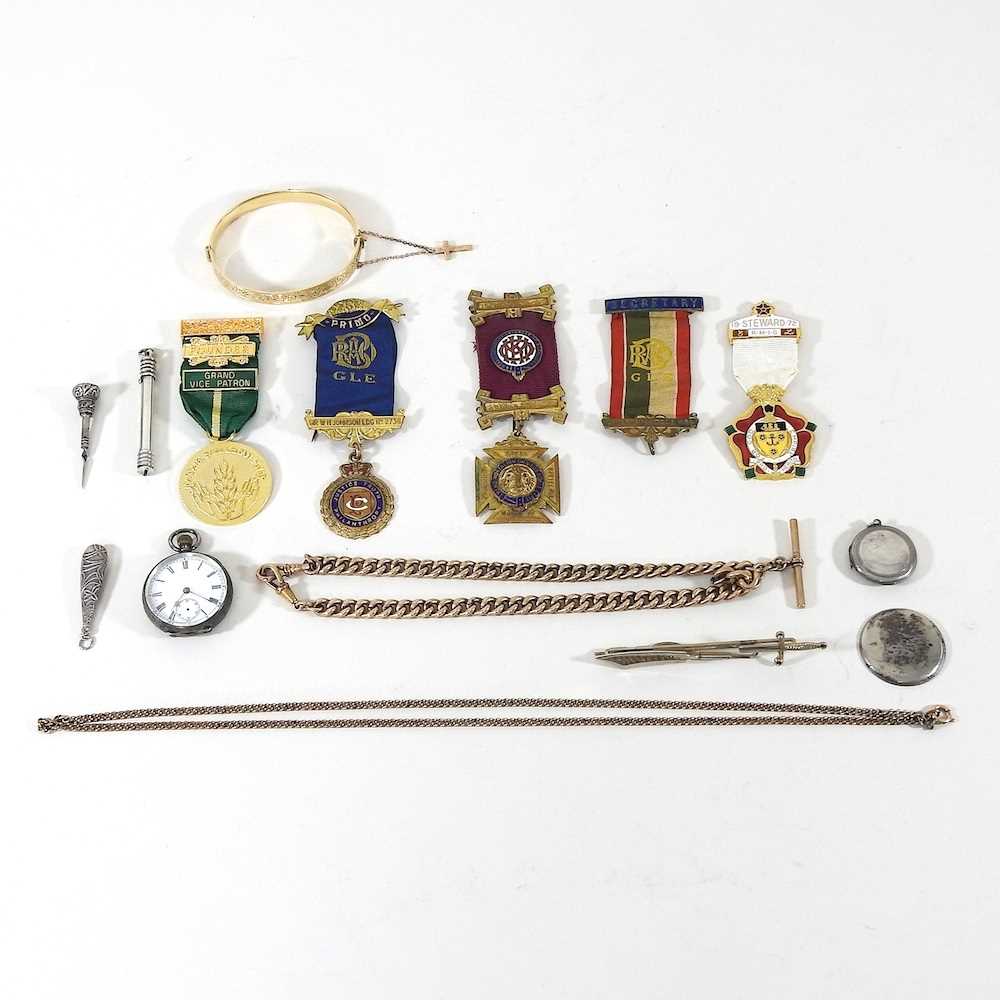 lot-744-a-collection-of-items