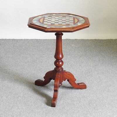 Lot 59 - A 19th century walnut occasional table